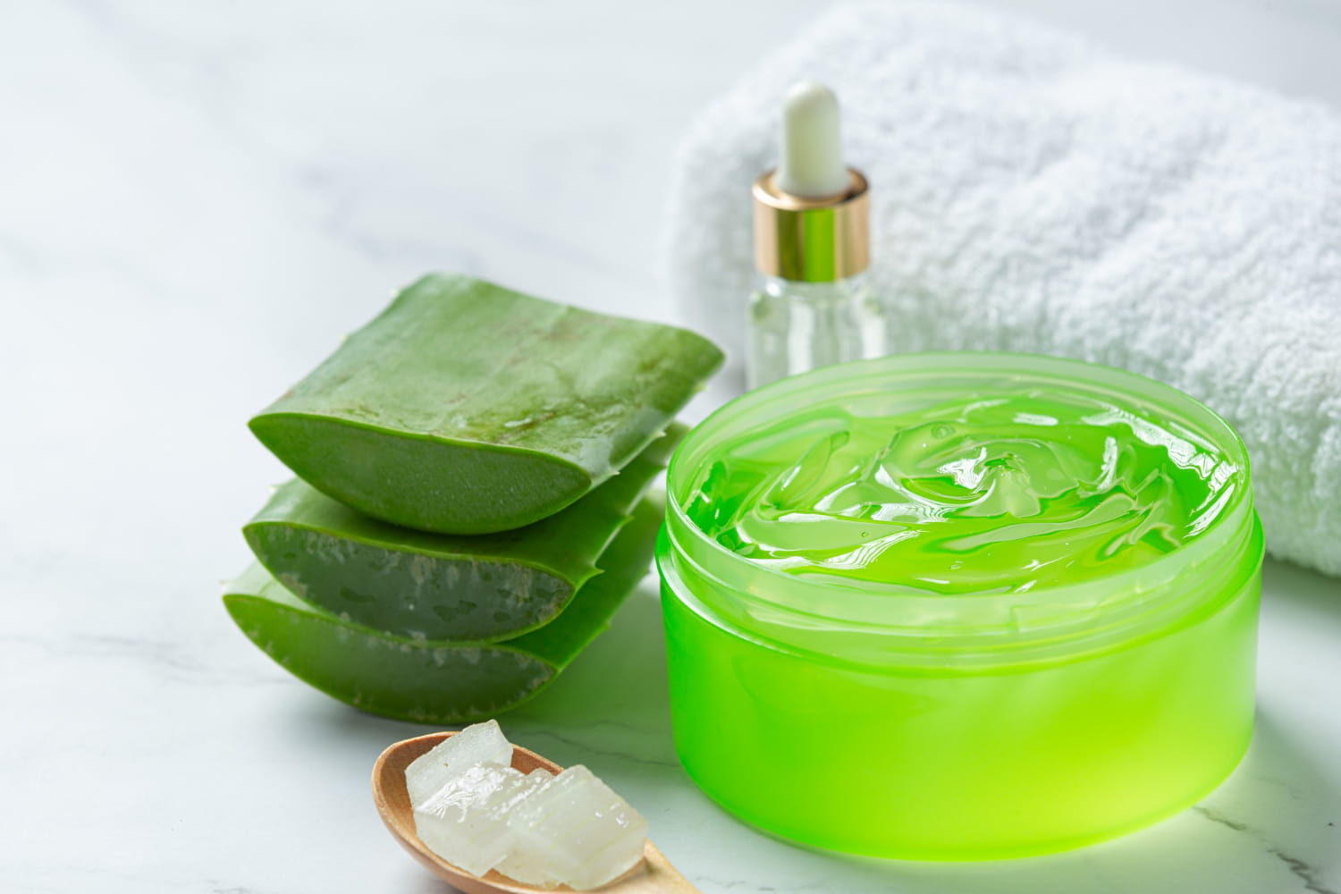 Aloe vera for soothing sunburned skin—Summer skincare essentials.